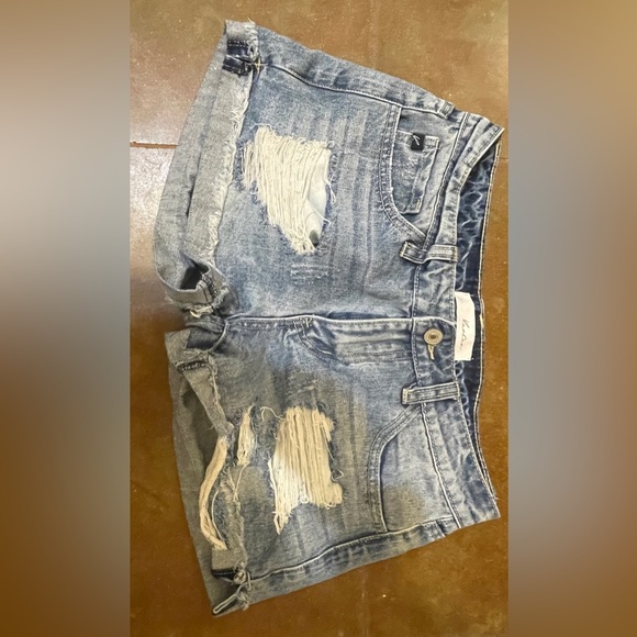 Size small ripped jean shorts. - Picture 2 of 4